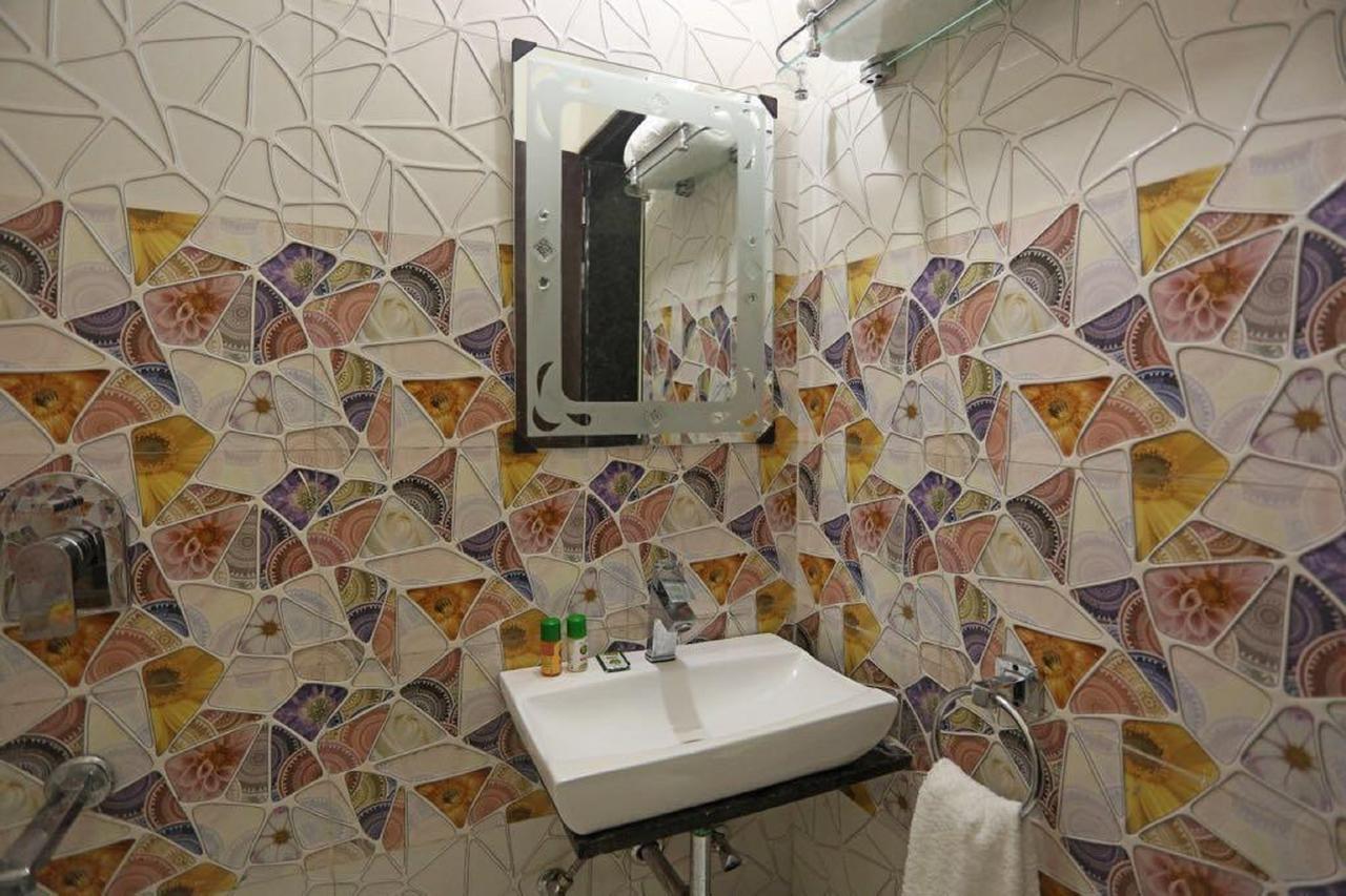 Anamsa Residency Ξενοδοχείο Vrindāvan Εξωτερικό φωτογραφία